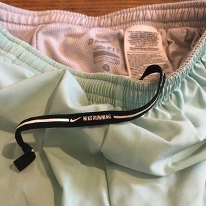 Nike Running Shorts w built in liner